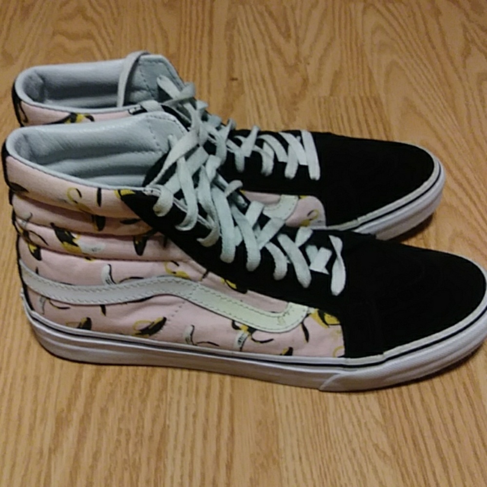 Men size 10 Bananna Vans